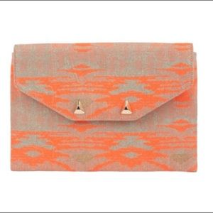 Stell & Dot clutch